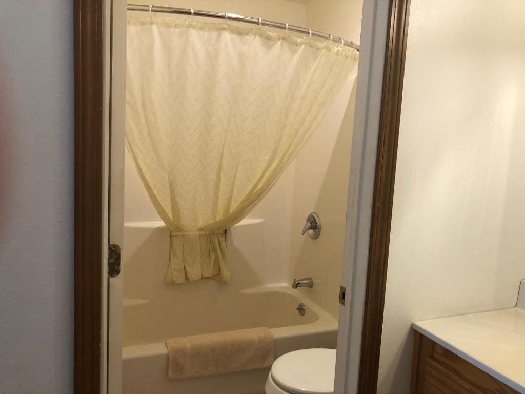 Family Room room - Image 2
