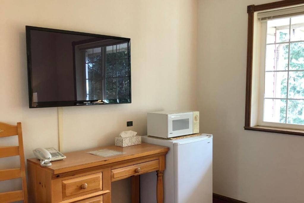 King Suite with River View room - Image 1