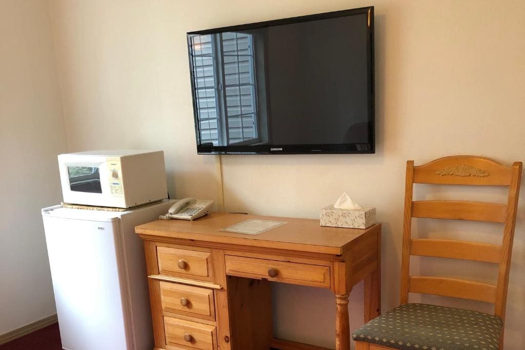 Suite with forest view room - Image 1