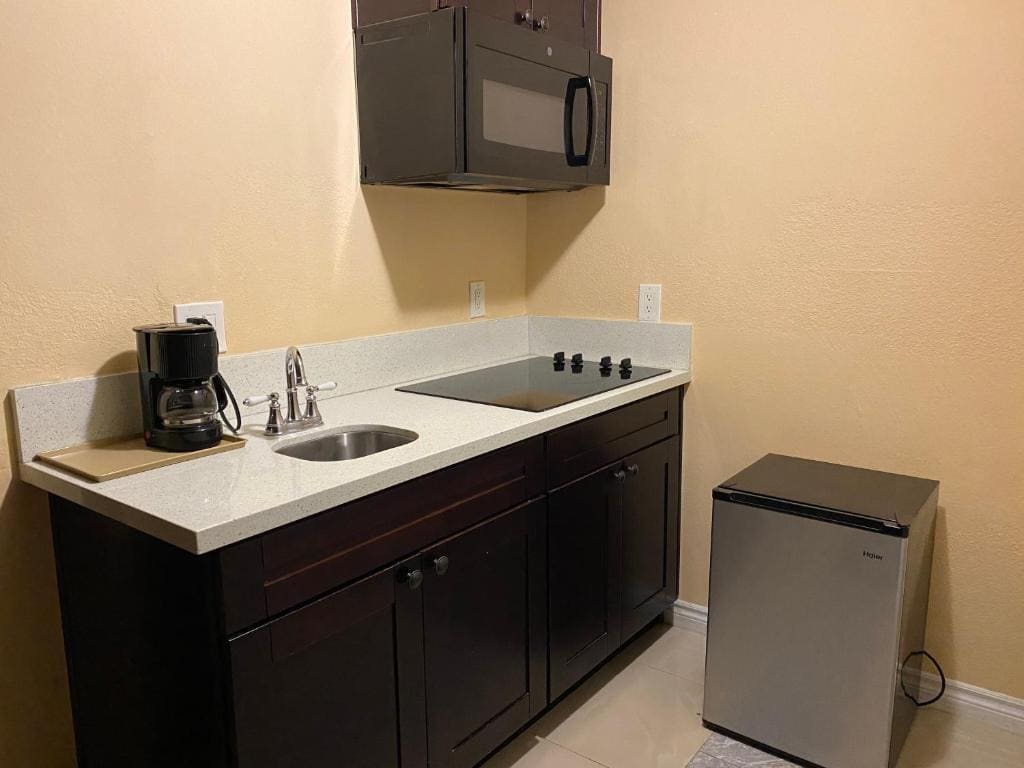 King Room with Kitchenette room - Image 2