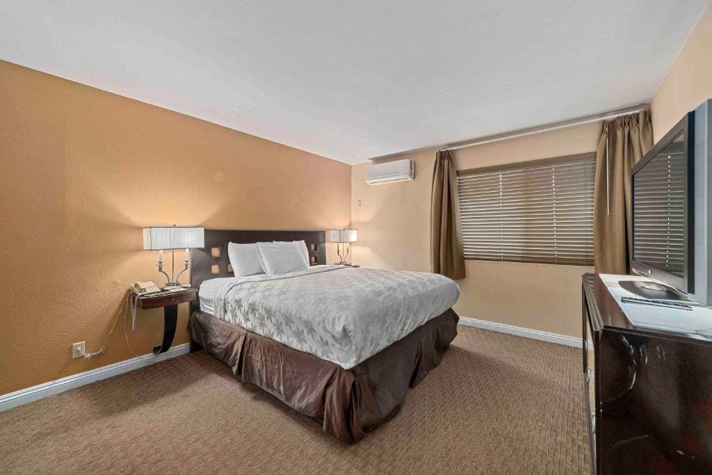 Standard King Room room - Image 1