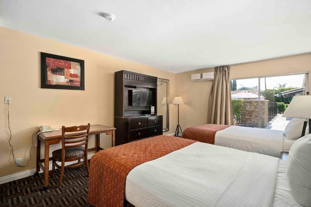 Suite with Patio room - Image 1