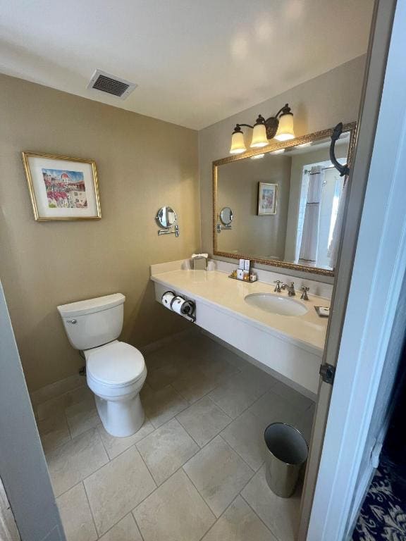 Deluxe Queen Room room - Image 2