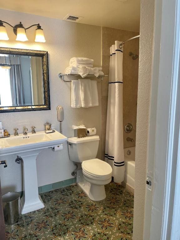 Raincross Queen Room room - Image 3