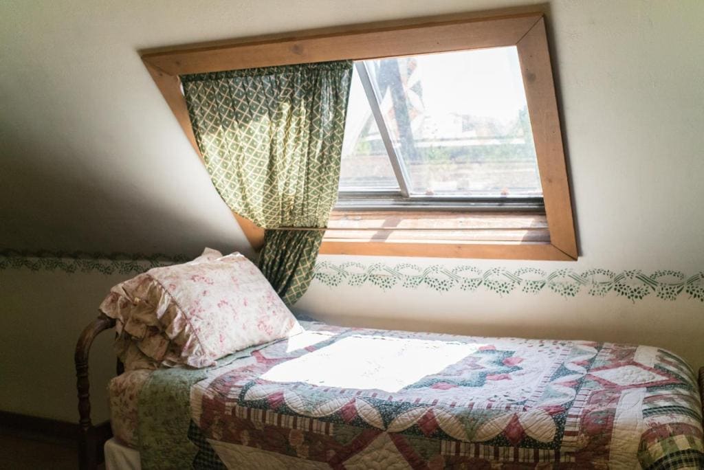 Triple Room with Private Bathroom room - Image 2