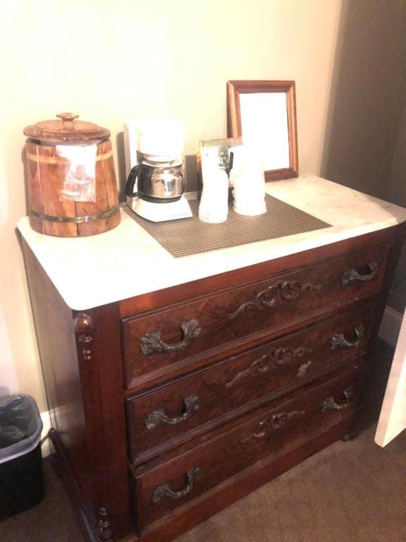 Standard Twin - Generals Quarters room - Image 3