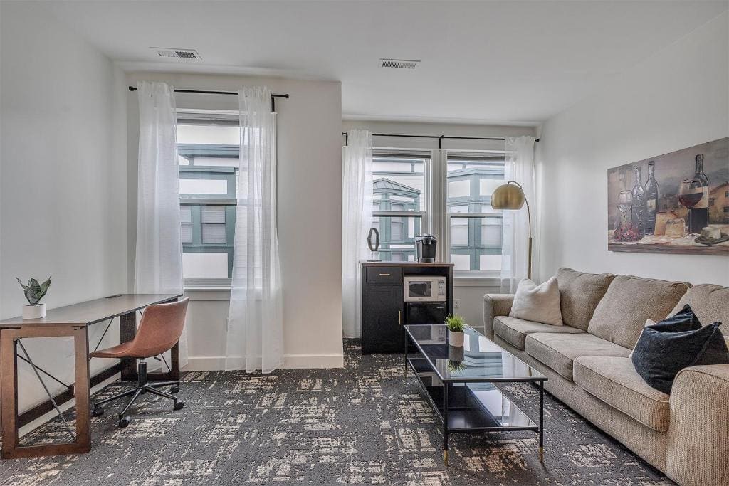 King Suite room - Image 1
