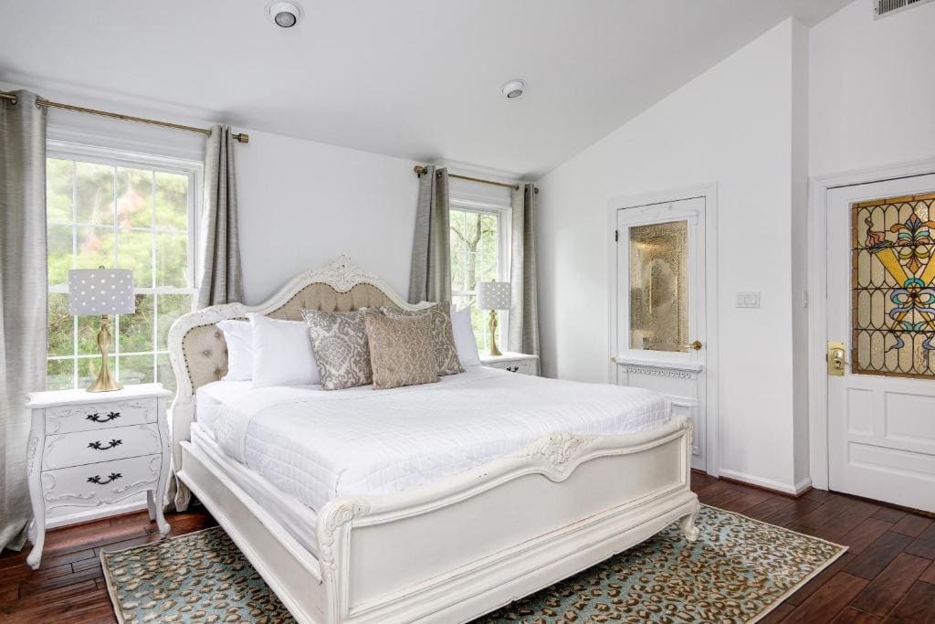 Luxury Triple Room room - Image 1