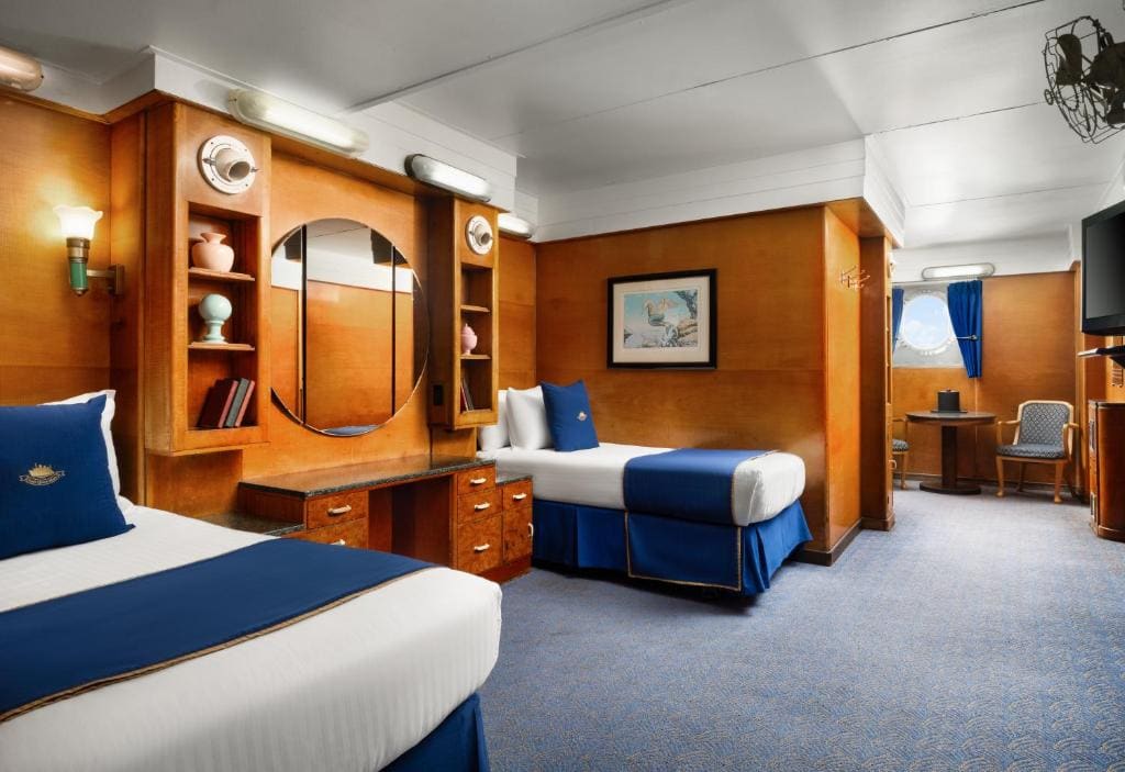Portside Deluxe Twin room - Image 1
