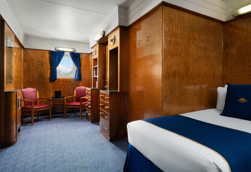 Harbor View Deluxe Twin room - Image 1