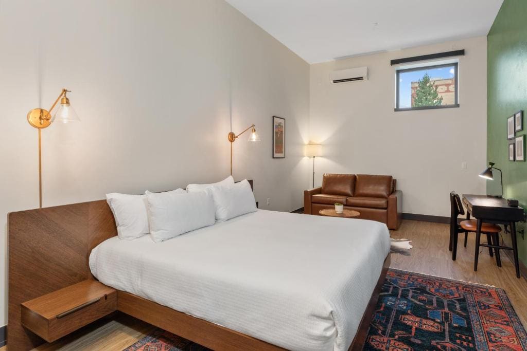 King Room room - Image 1