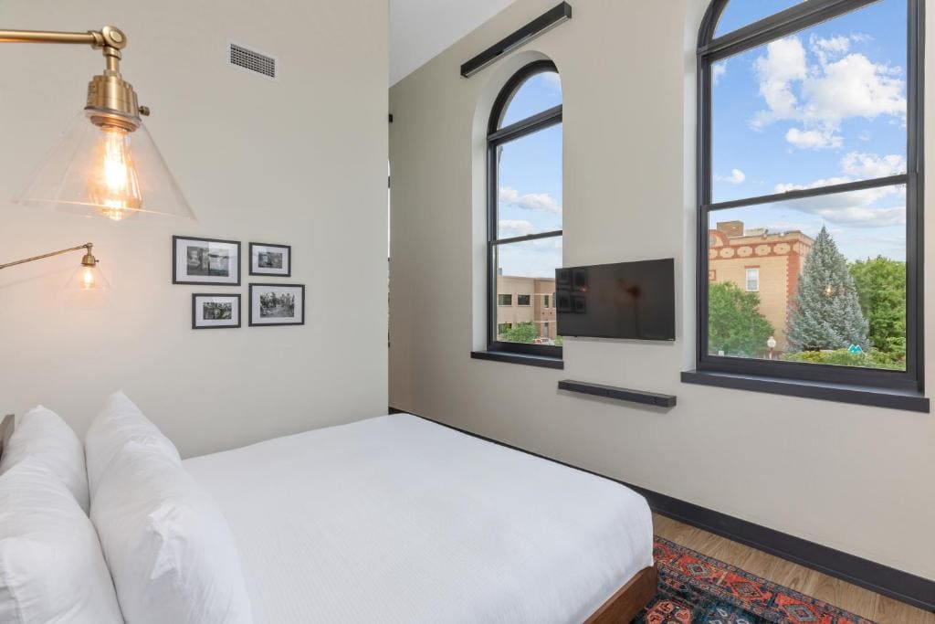 King Room with Mountain View room - Image 3