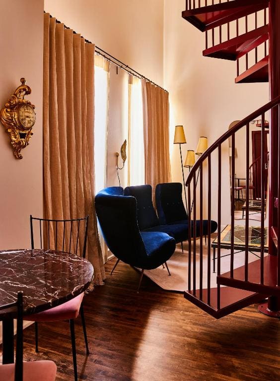 Queen Suite room - Image 2