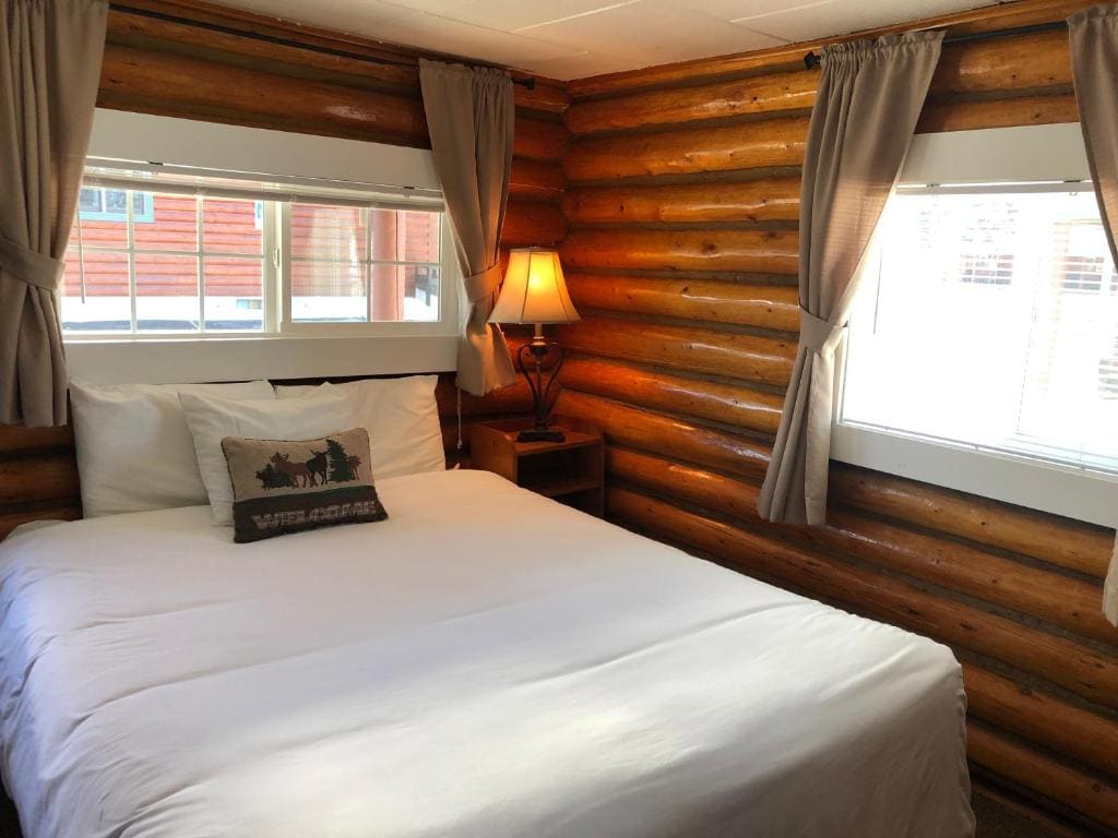 2 Room 2 Queen - Cabin 21 room - Image 1