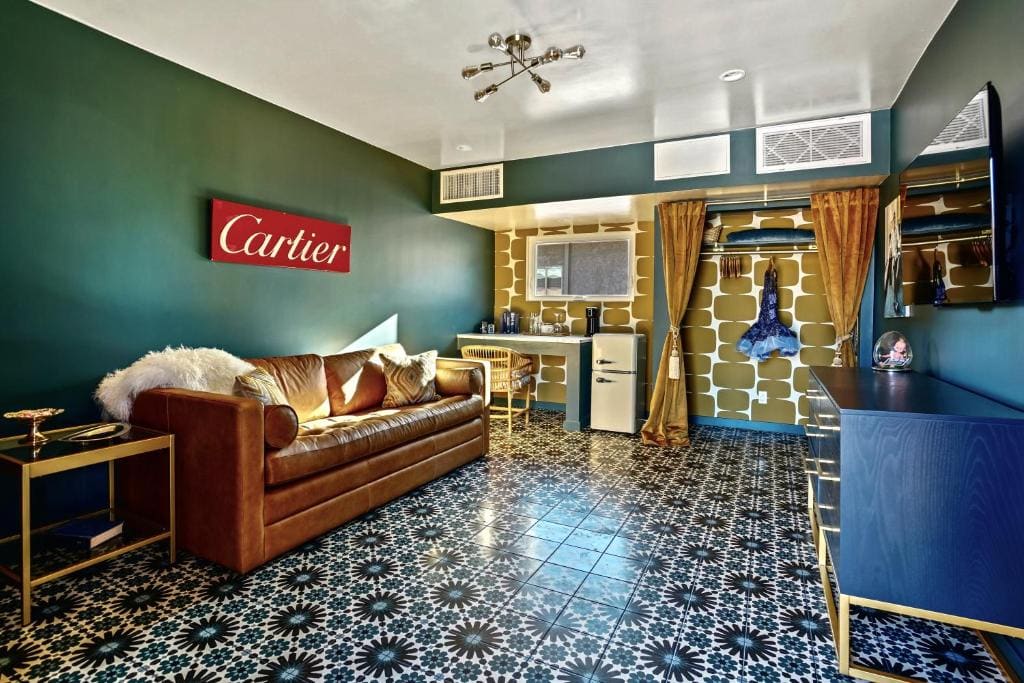 Suite room - Image 2