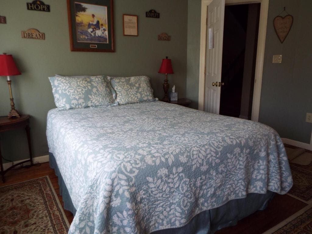 Queen Room room - Image 3
