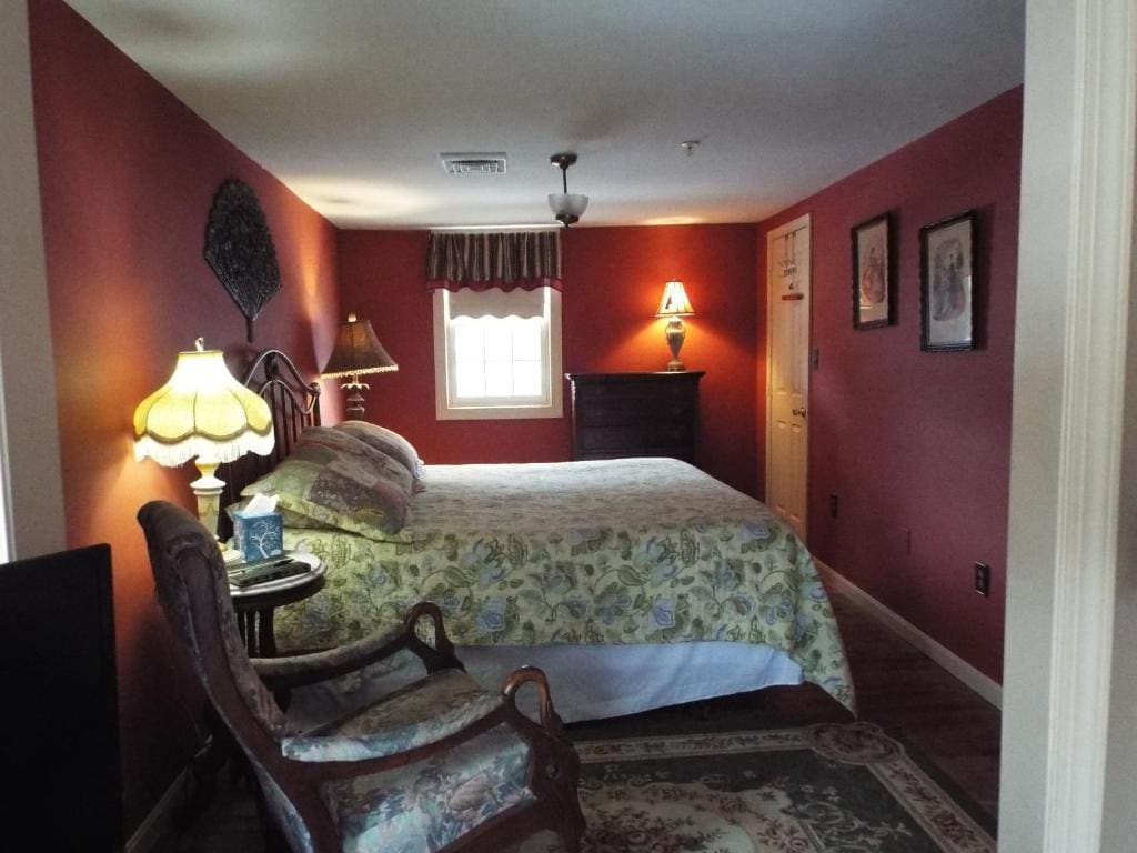 Standard Quadruple Room room - Image 1