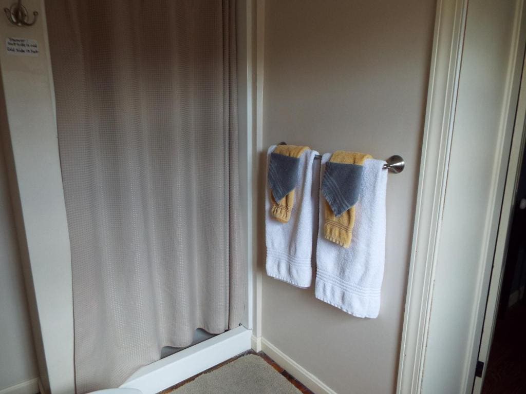 Standard Triple Room room - Image 2