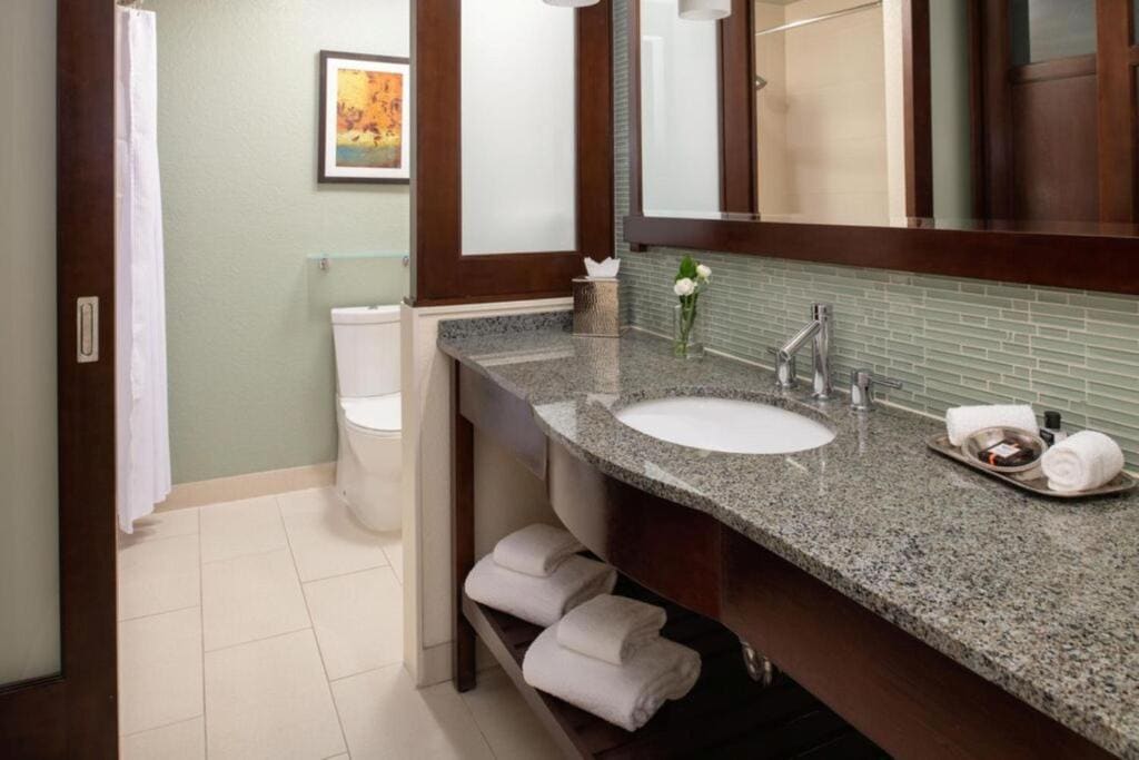 Queen Room with Two Queen Beds and Balcony room - Image 2