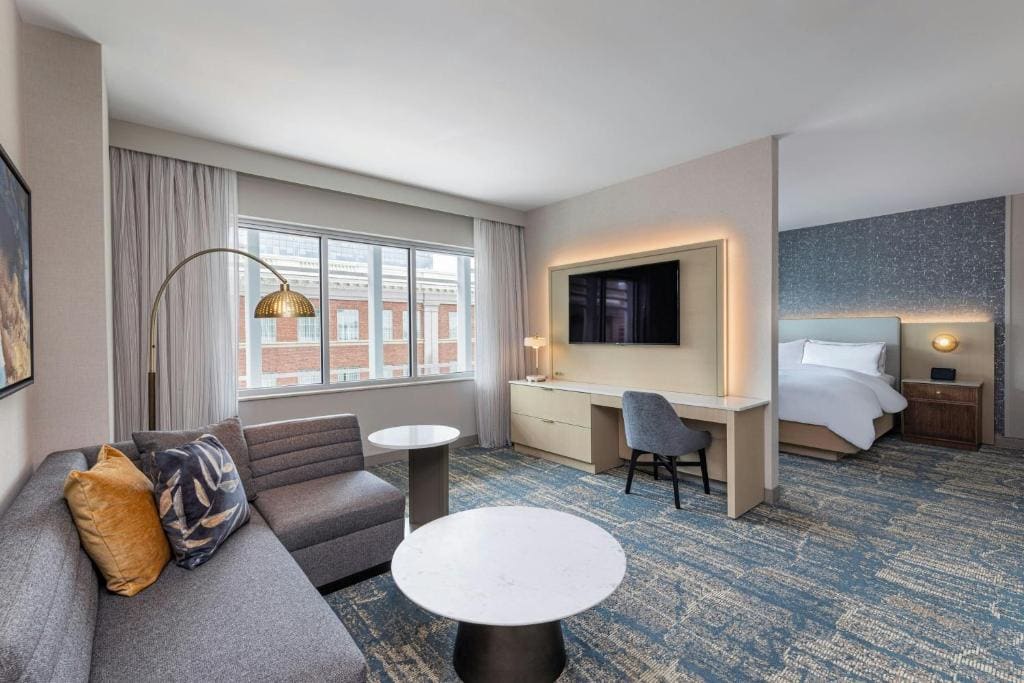 Junior King Suite room - Image 2