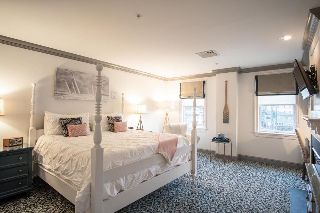 Deluxe Room room - Image 3
