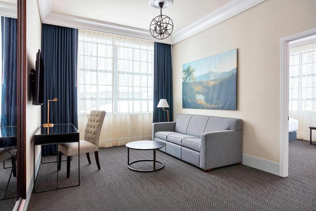 Junior Suite, 1 Bedroom Junior Suite room - Image 2