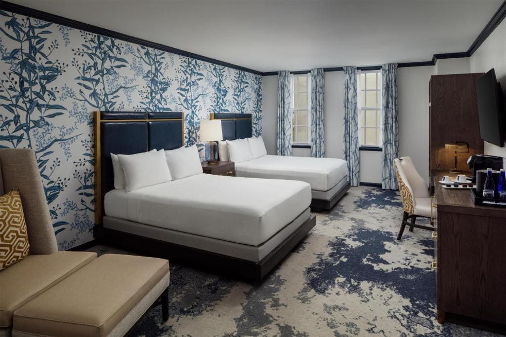 Queen Room with Two Queen Beds room - Image 2