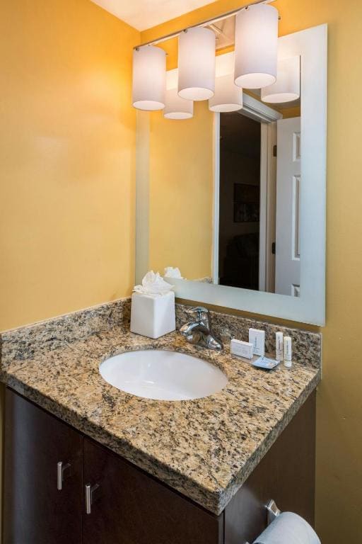 One-Bedroom Queen Suite room - Image 3
