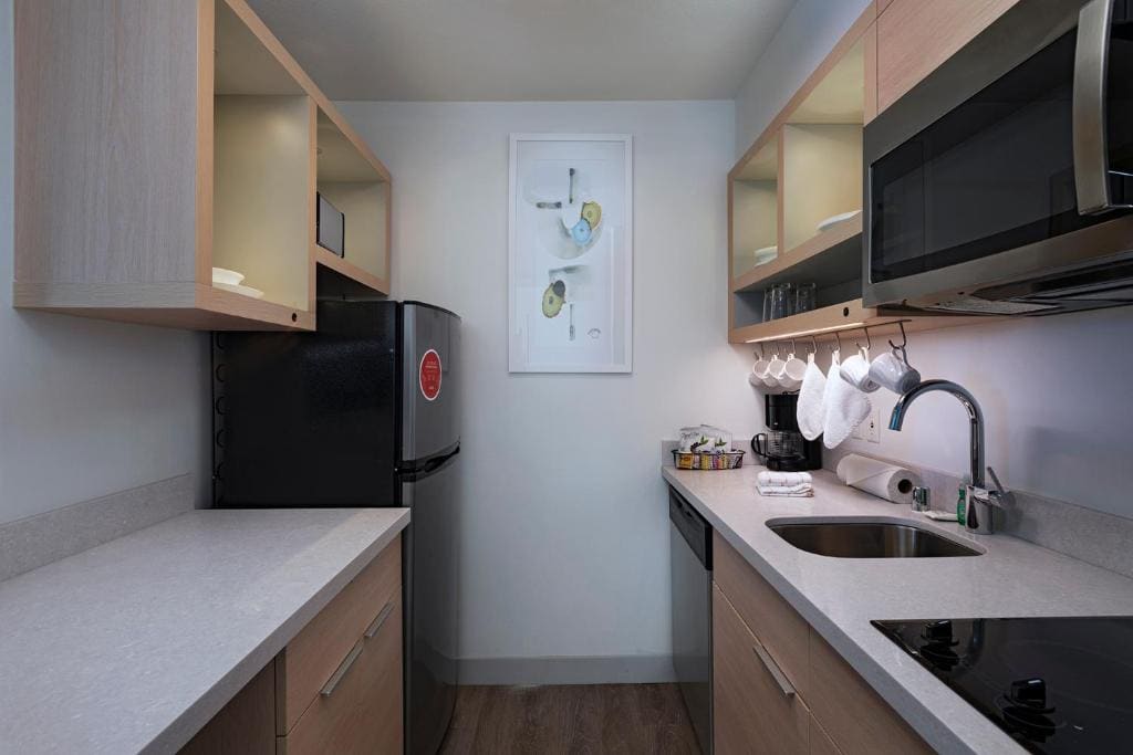 Queen Studio with Sofa Bed room - Image 1