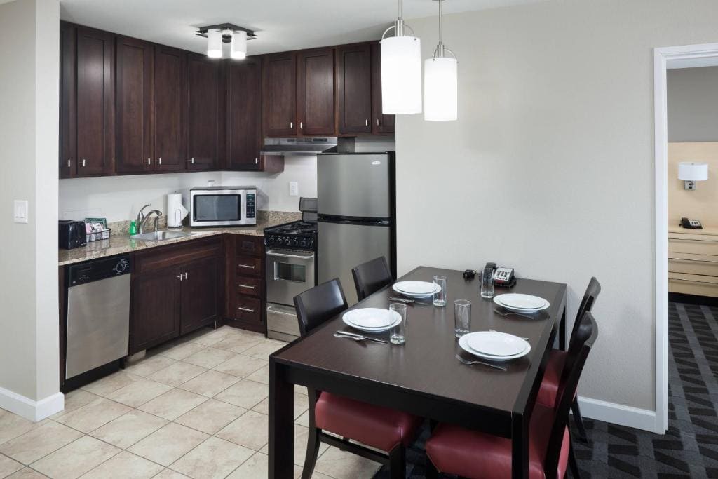 Two-Bedroom Suite room - Image 2