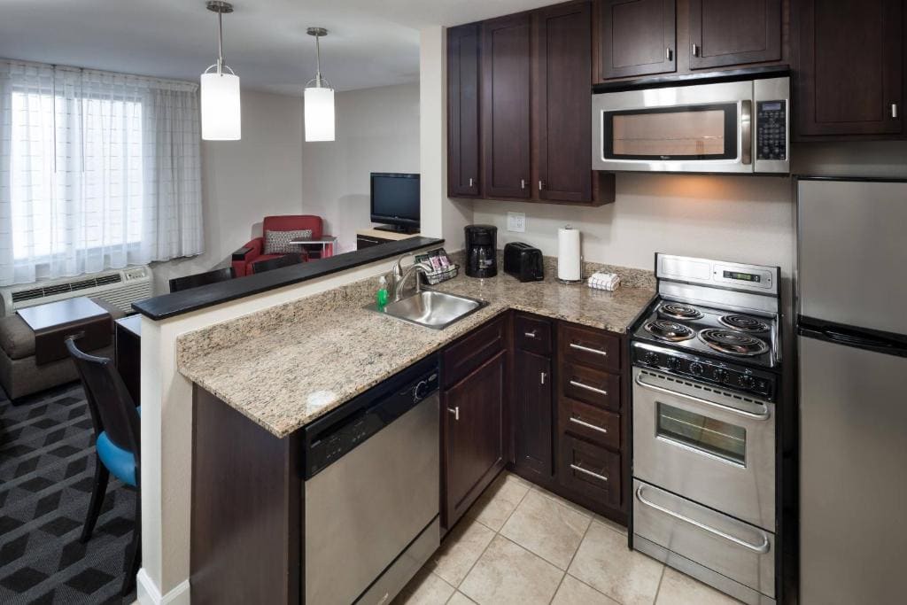 Two-Bedroom Suite room - Image 3