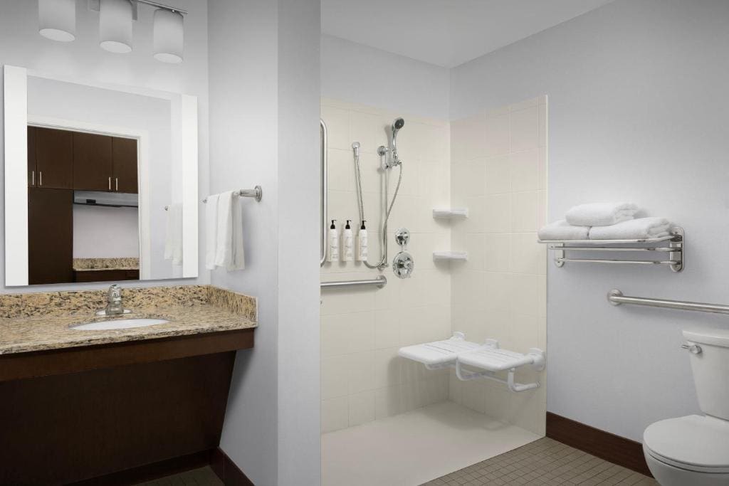 King Studio with Sofa Bed room - Image 1