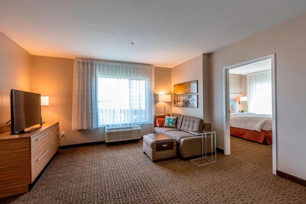 One-Bedroom Queen Suite with Sofa Bed room - Image 2