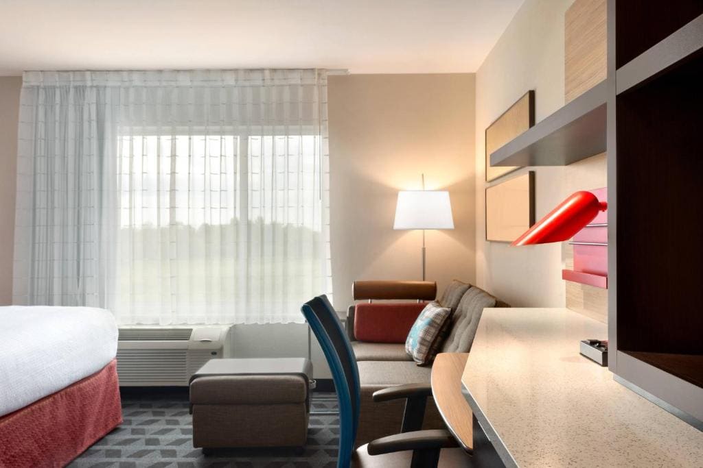 King Studio with Sofa Bed room - Image 1
