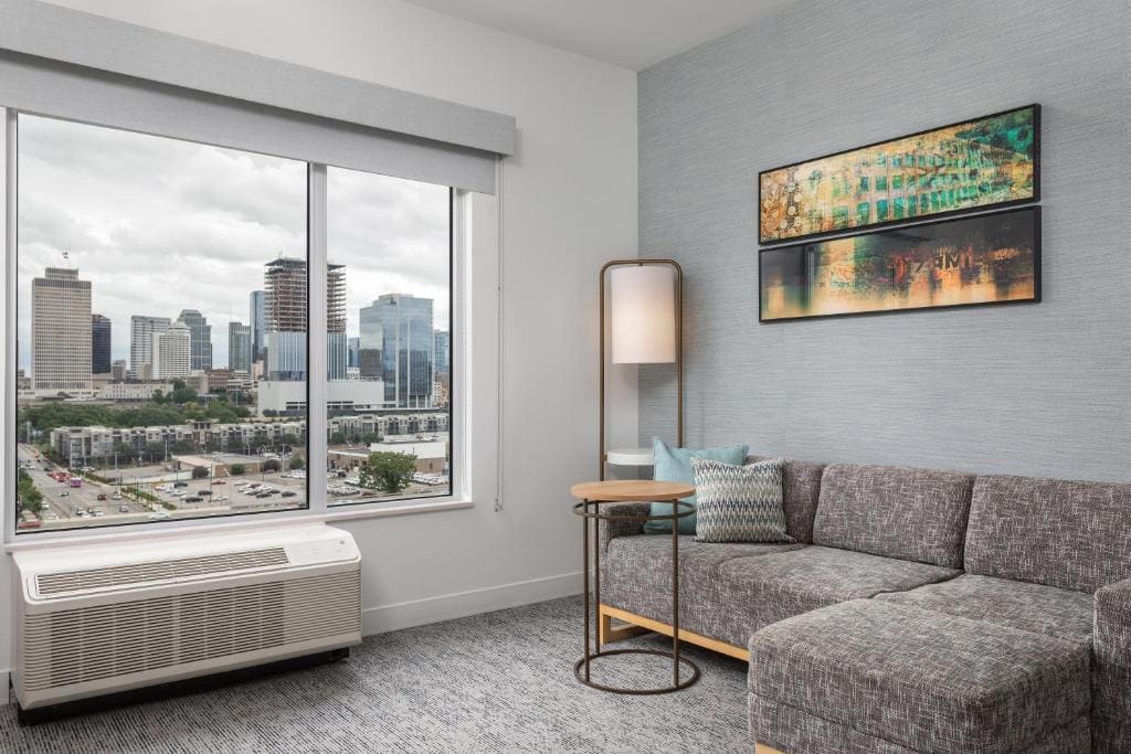 King Studio with City View room - Image 2