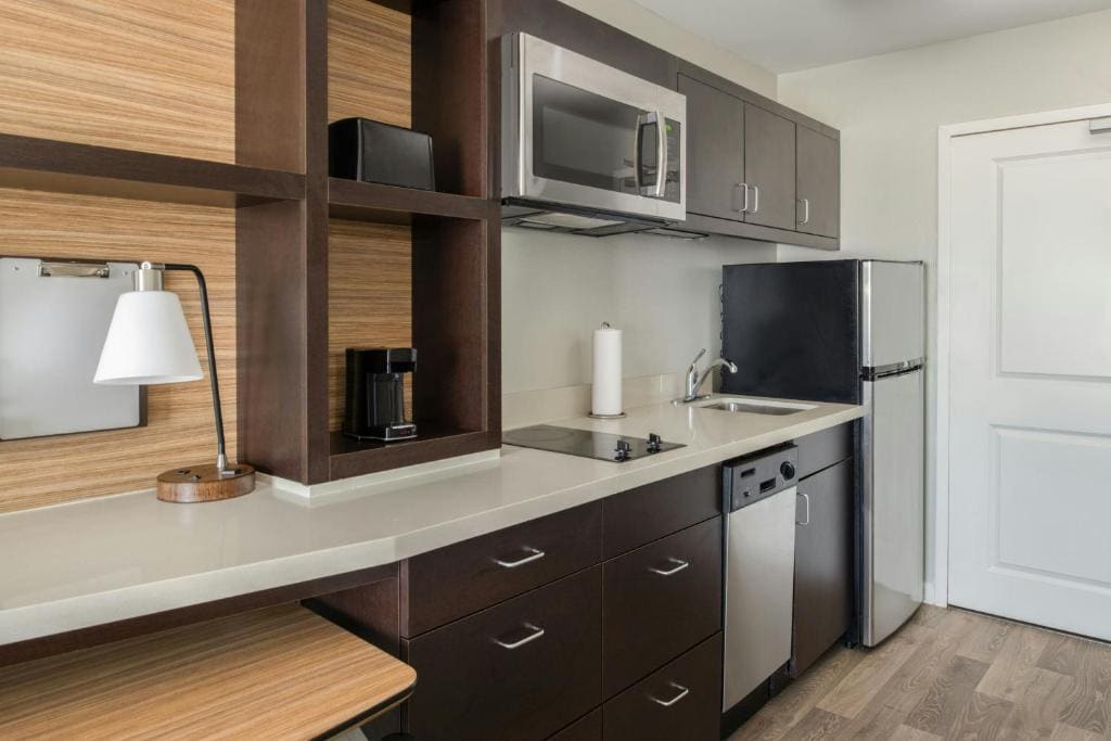 King Studio with Sofa Bed room - Image 1