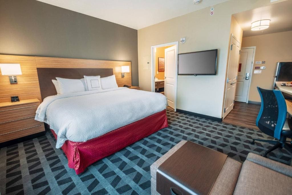 King Studio with Sofa Bed room - Image 1