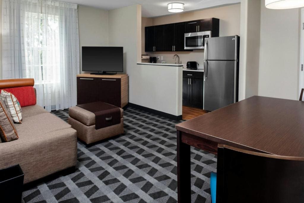 Two-Bedroom Suite room - Image 2