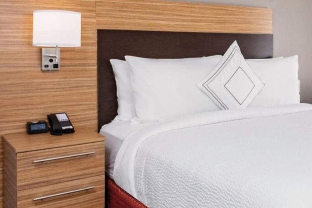 Queen Studio with Sofa Bed room - Image 1