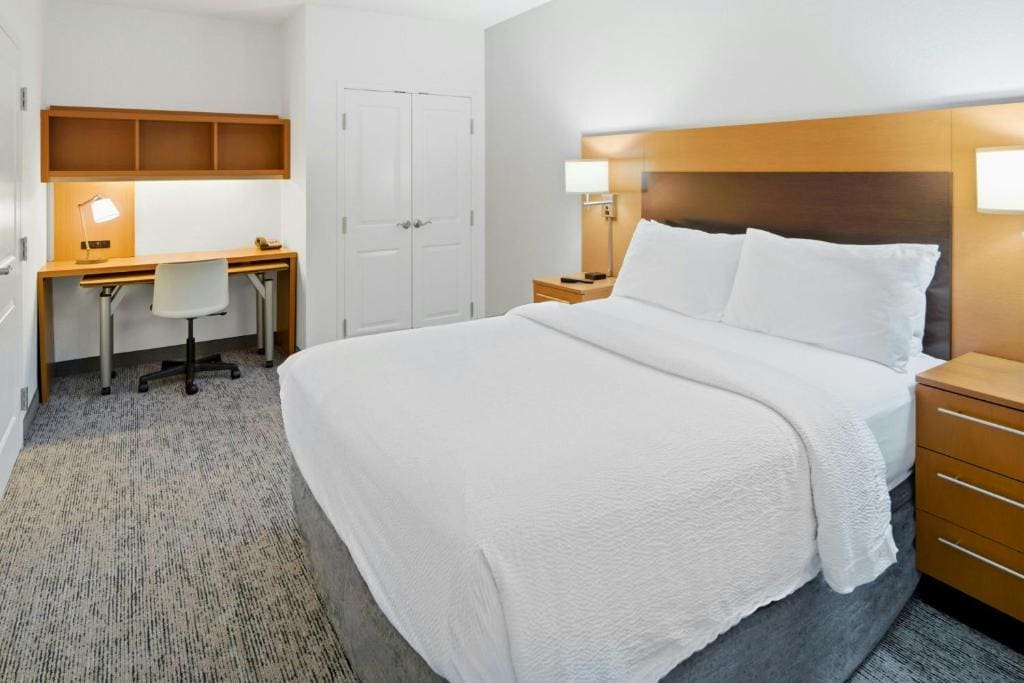 Two-Bedroom Suite room - Image 2