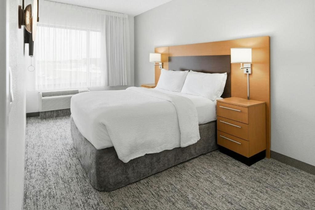 Two-Bedroom Suite room - Image 3