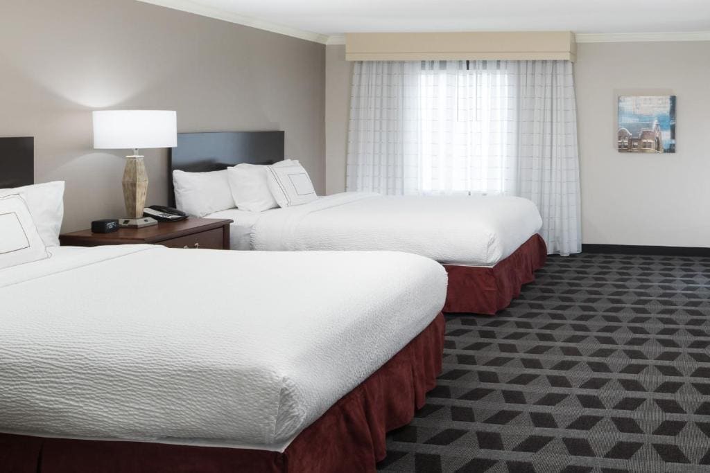 King Studio Suite with Sofa Bed - Hearing Accessible room - Image 1