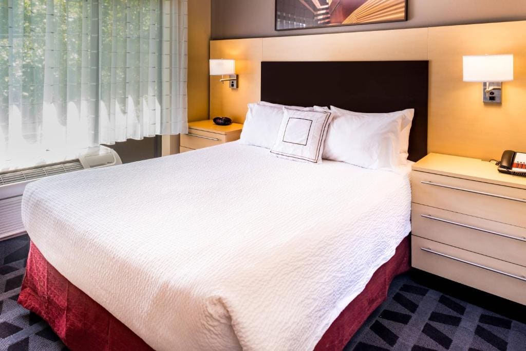 Two-Bedroom Queen Suite with Sofa Bed room - Image 1