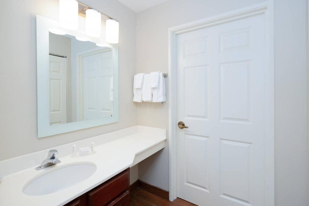 One-Bedroom King Suite with Sofa Bed room - Image 2