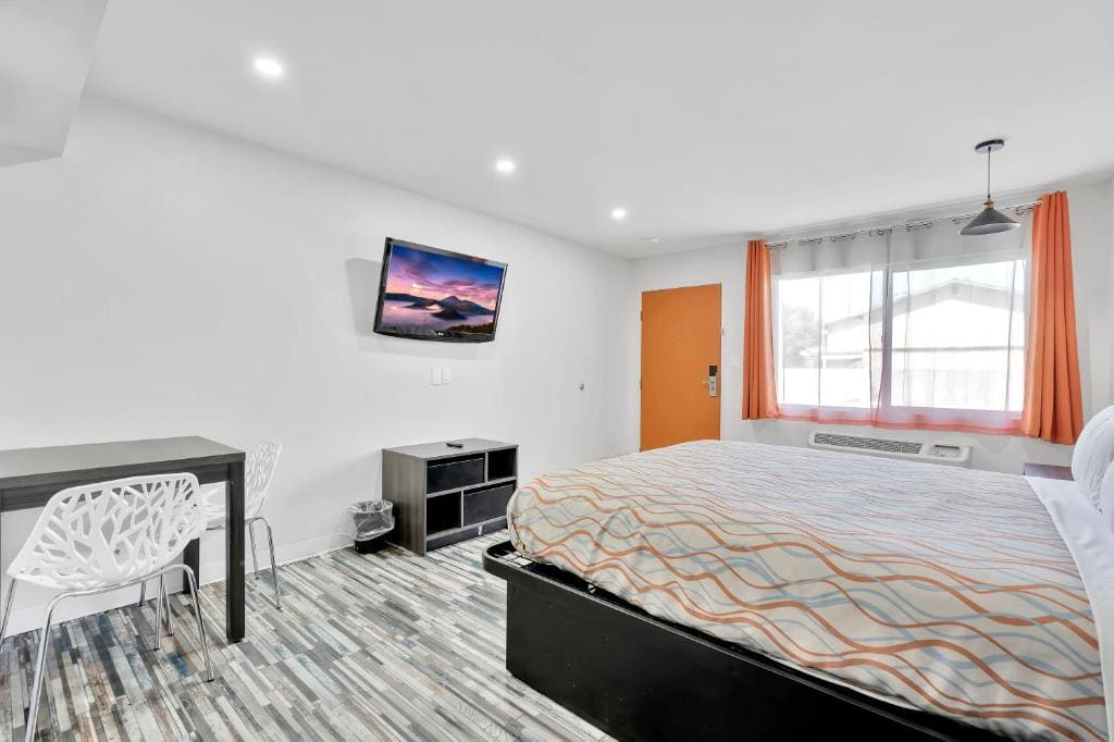 Standard King Room room - Image 2