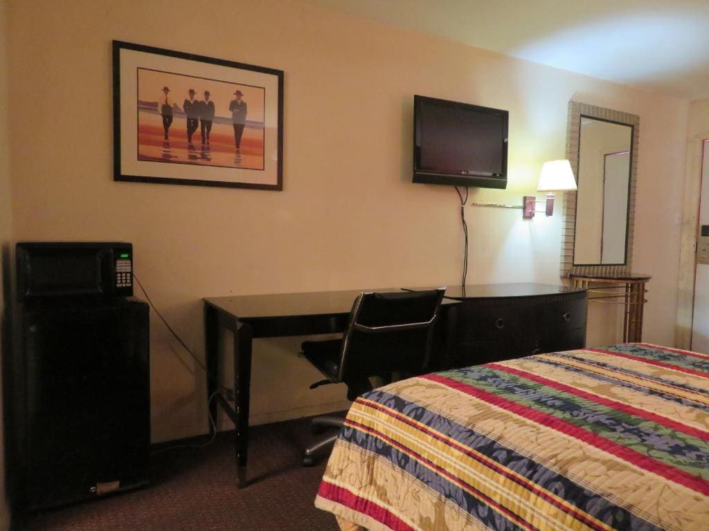 Double Room with Two Double Beds room - Image 1