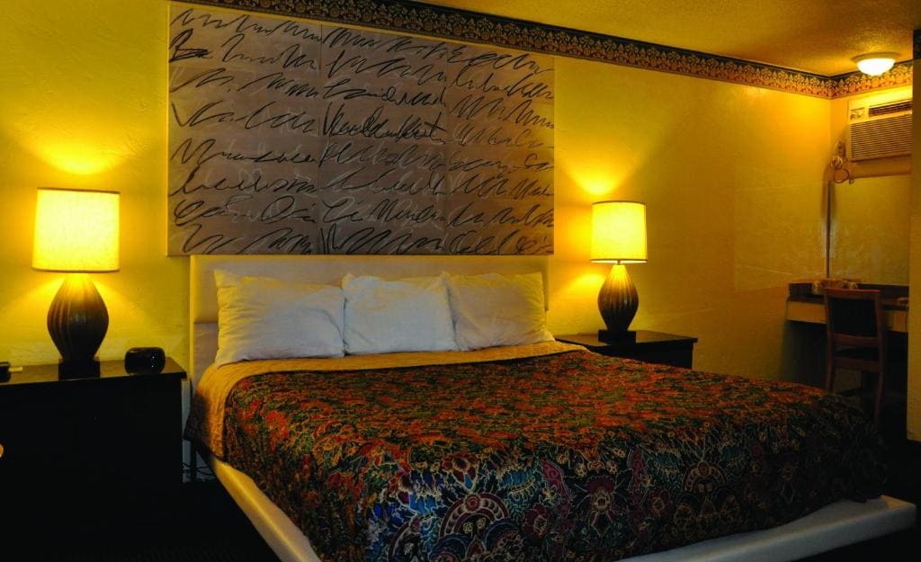 King Room room - Image 1