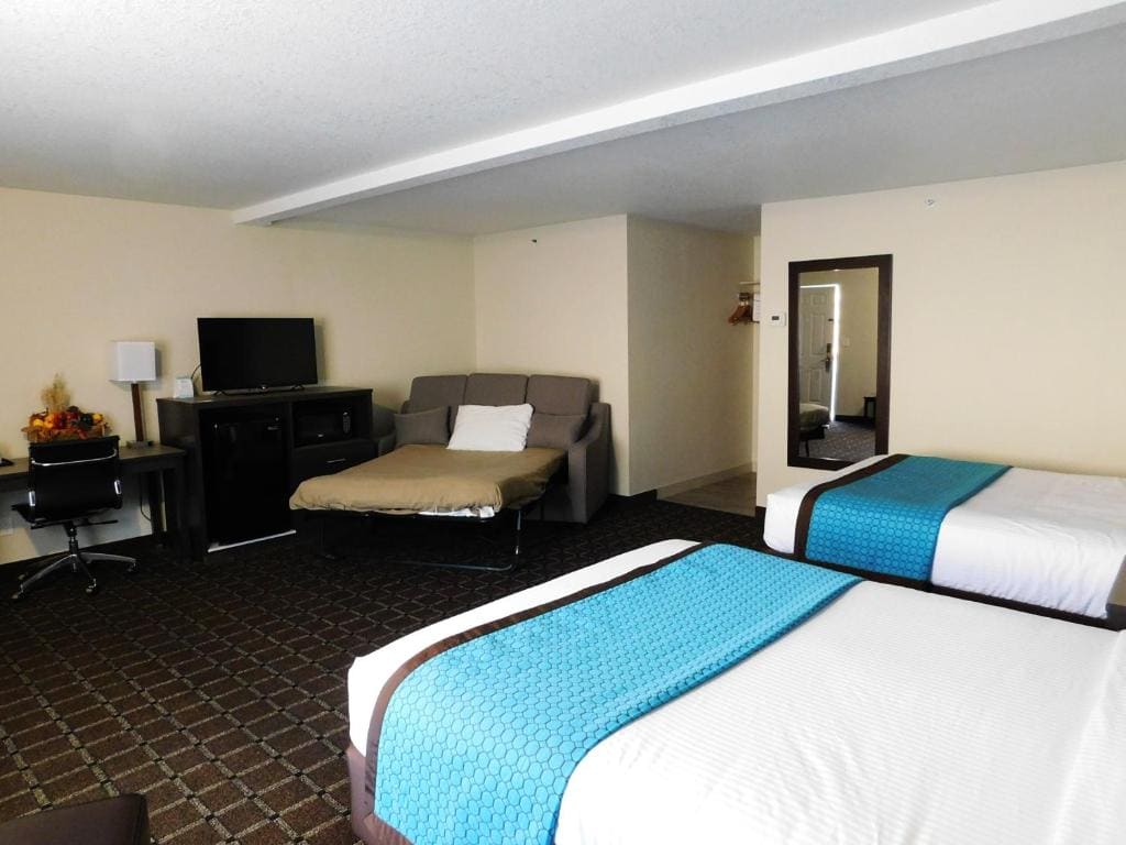 Studio Suite with Two Queen Beds - Non-Smoking room - Image 2