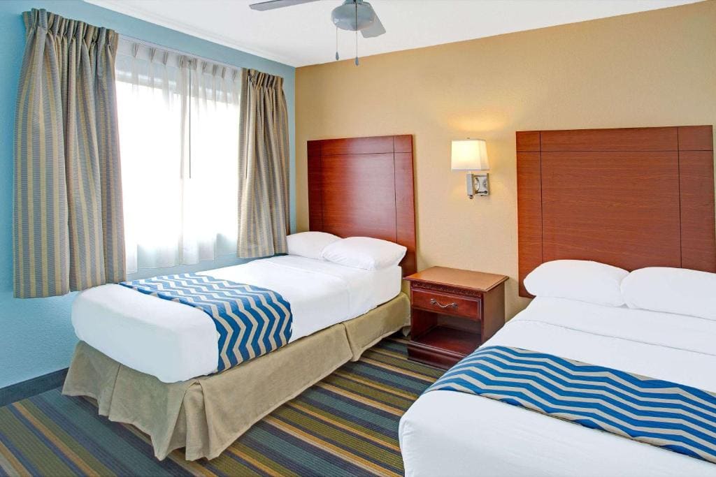 Queen Room - Non-Smoking room - Image 1