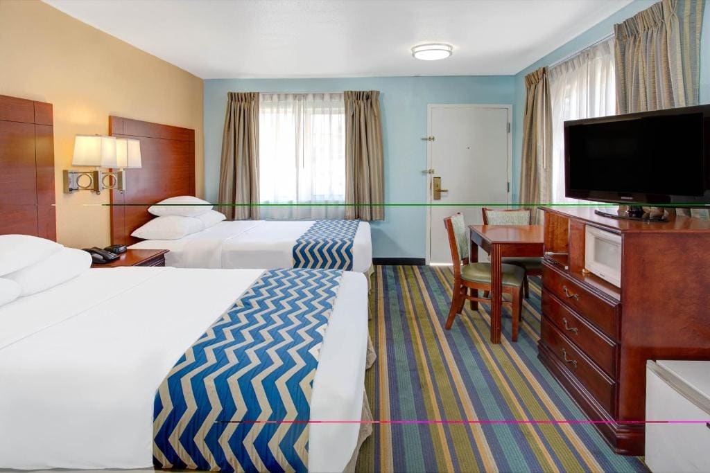 Queen Room with Two Queen Beds - Disability Access/Non-Smoking room - Image 2